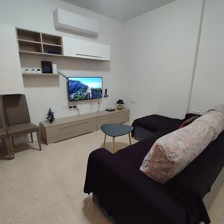 Dolphin Court 3-Bedroom Sea View Apartment In Marsaskala, Malta Exterior photo