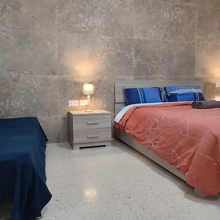 Dolphin Court 3-Bedroom Sea View Apartment In Marsaskala, Malta Exterior photo