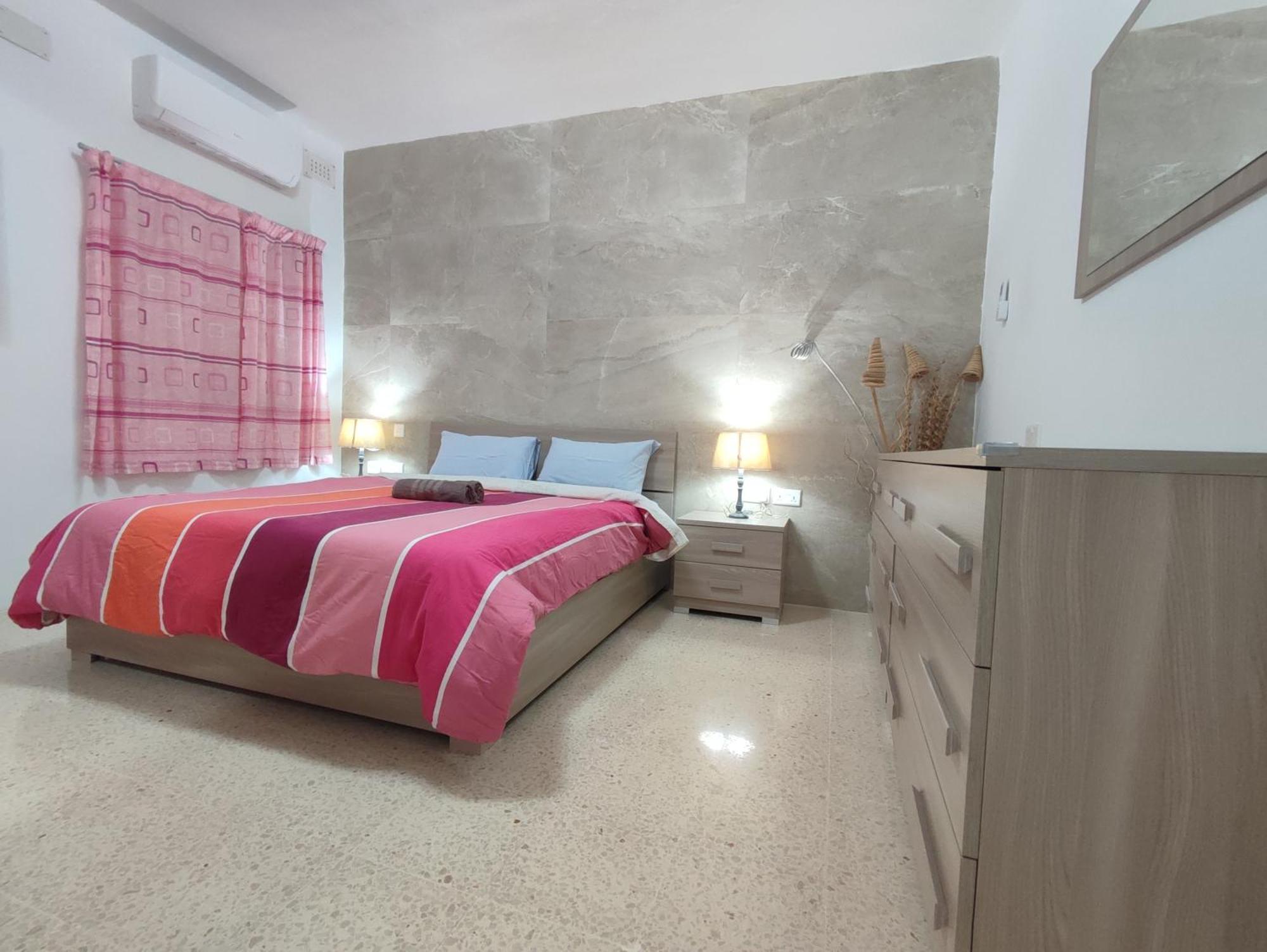 Apartment Dolphin Court 3-bedroom Sea View In Marsaskala, Malta Marsaskala